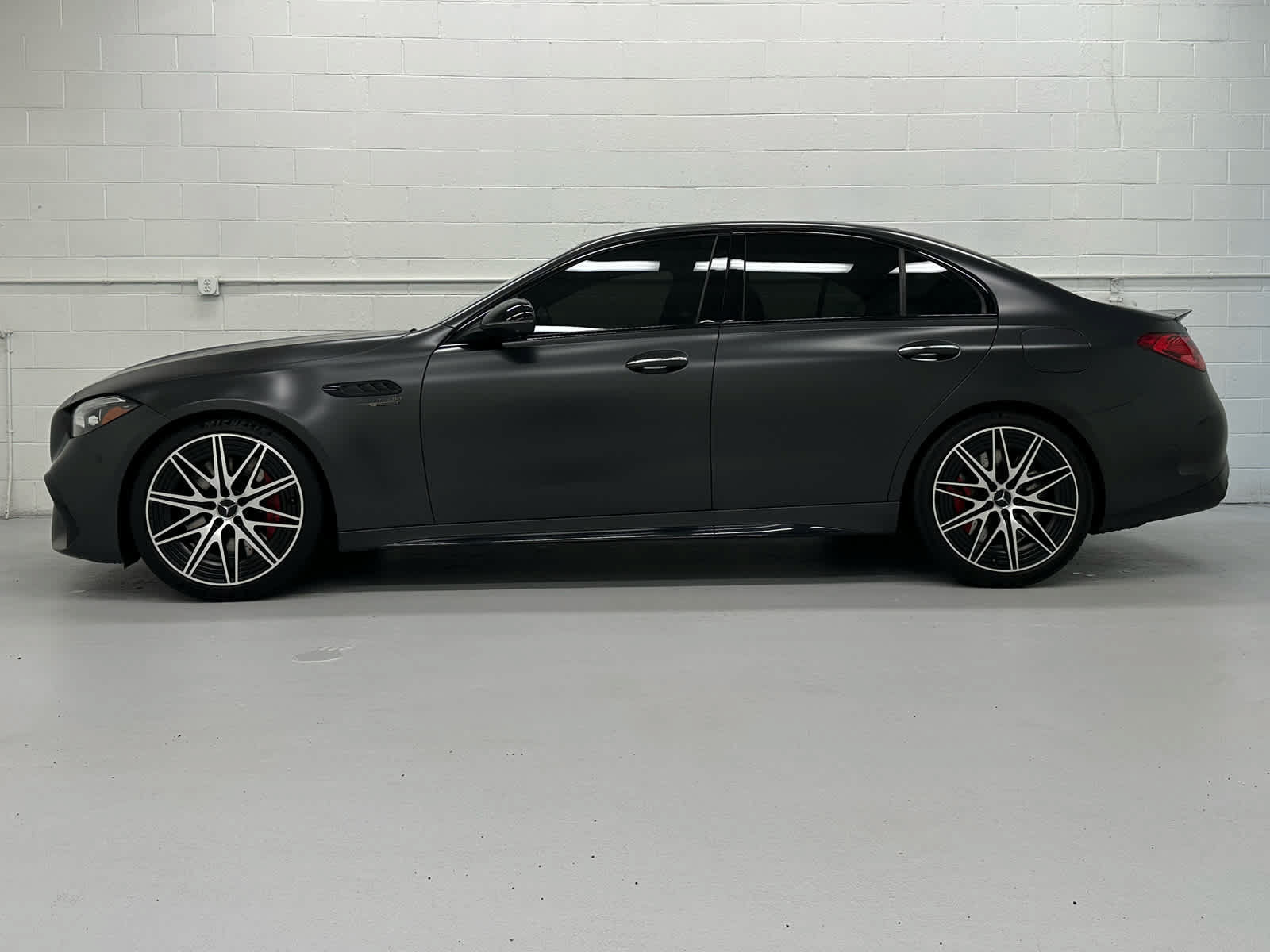 Used 2024 Mercedes-Benz C 63 AMG S image 3