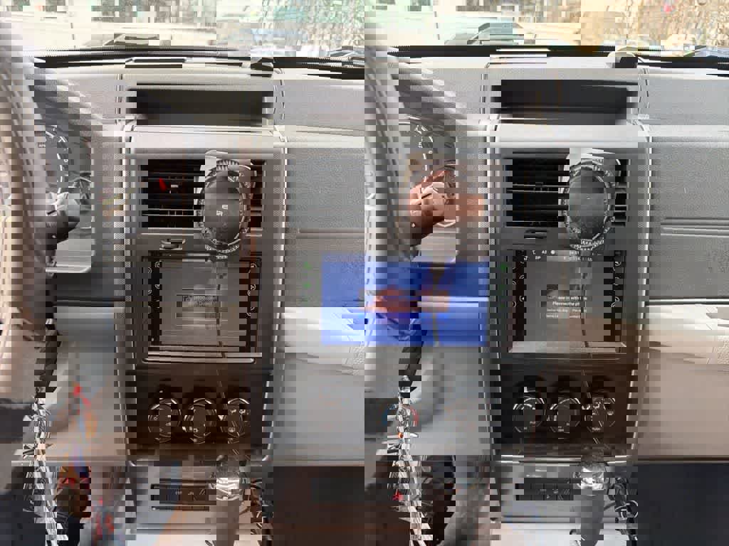 Used 2008 Jeep Liberty Sport w/ Popular Equipment Group image 17