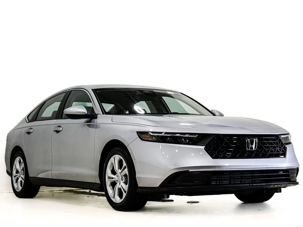 Used 2025 Honda Accord LX video 1