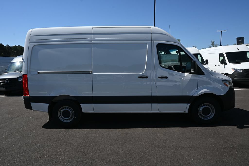 Used 2025 Mercedes-Benz Sprinter 2500 image 24