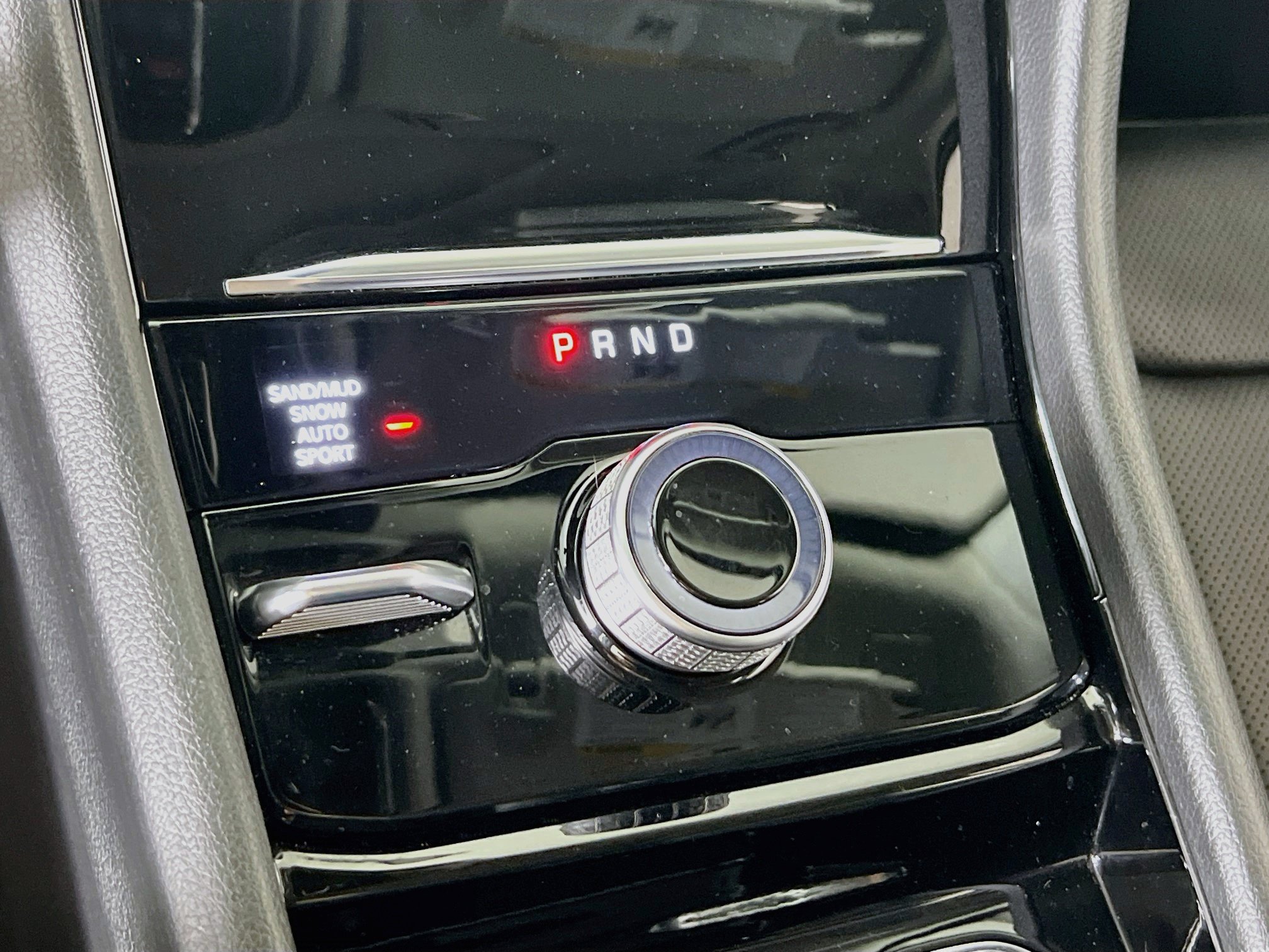 Used 2023 Jeep Grand Cherokee L Limited w/ Luxury Tech Group II AWD/4WD image 17