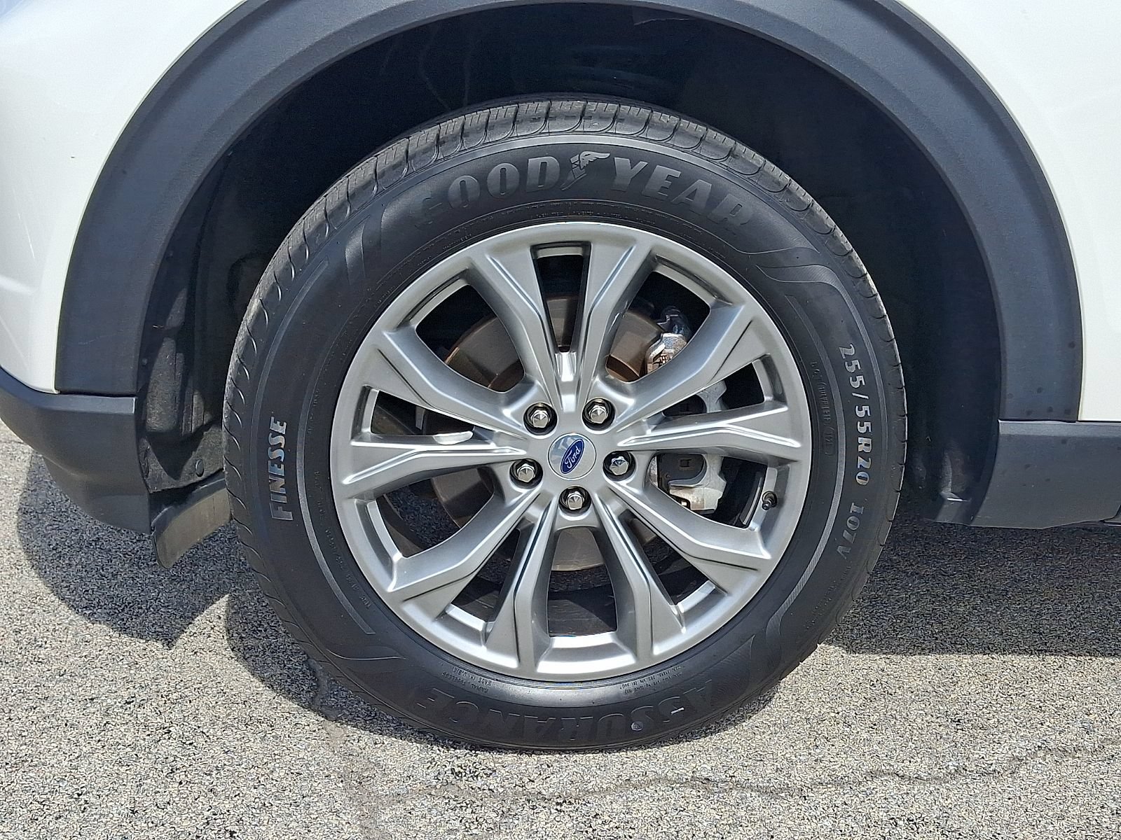 Used 2023 Ford Explorer XLT w/ Equipment Group 202A AWD/4WD image 7
