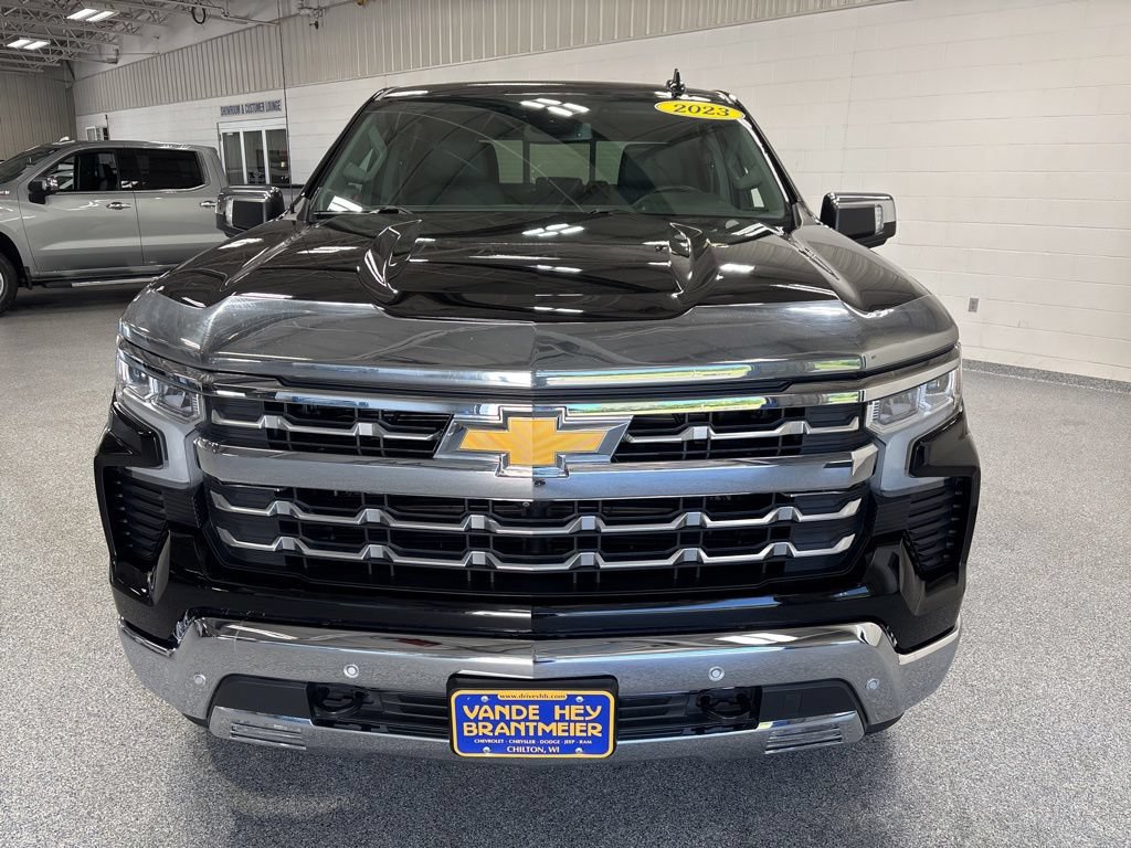 Used 2023 Chevrolet Silverado 1500 LTZ w/ LTZ Premium Package AWD/4WD image 2