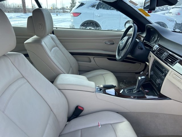 Used 2009 BMW 328i Convertible image 7