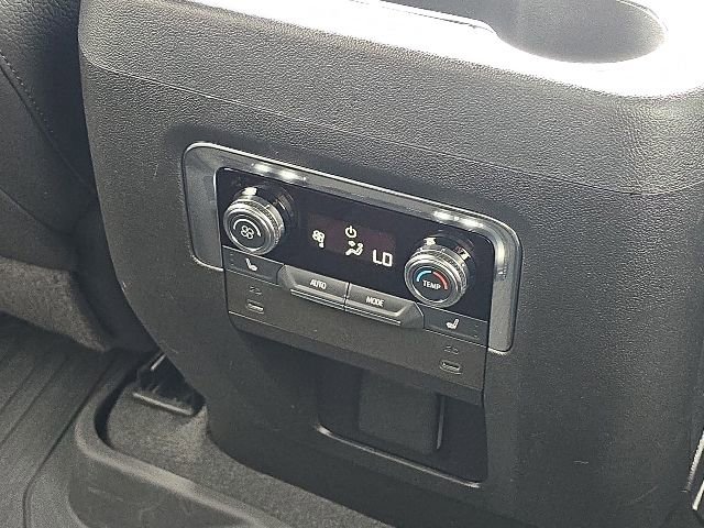 Used 2025 GMC Yukon Denali w/ Sun & Power Step Package AWD/4WD image 19
