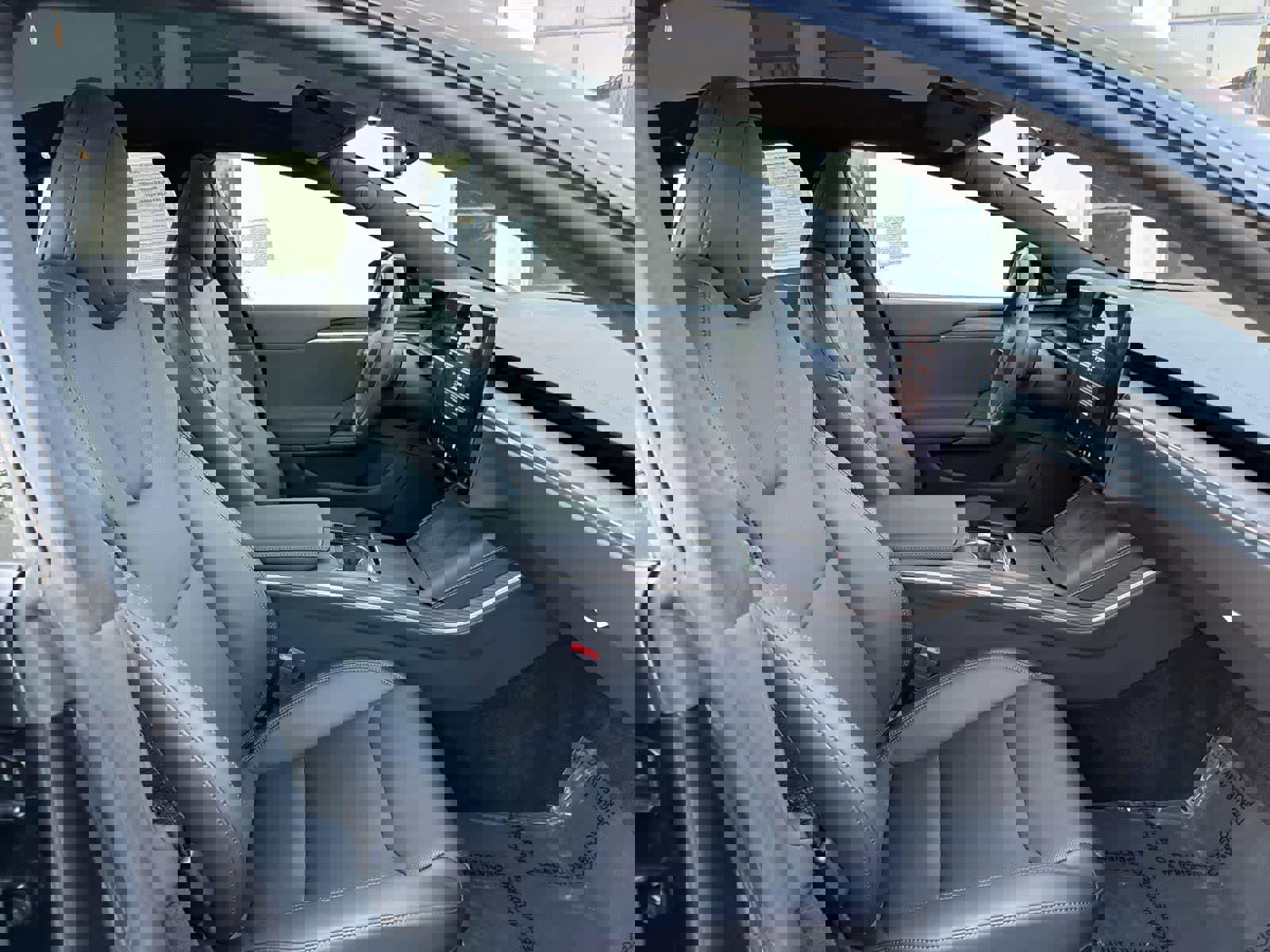 Used 2025 Tesla Model S image 33