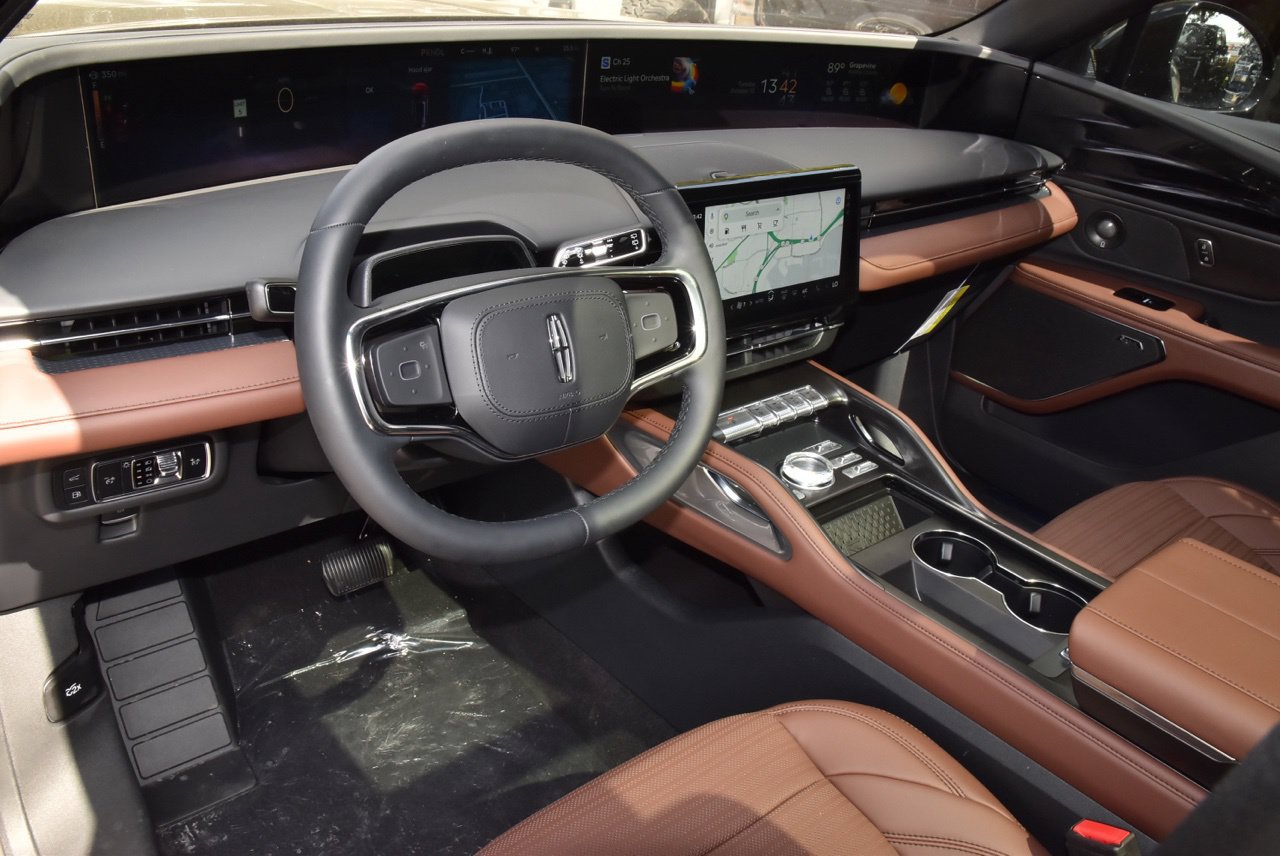 New 2026 Lincoln Nautilus Reserve AWD/4WD image 35