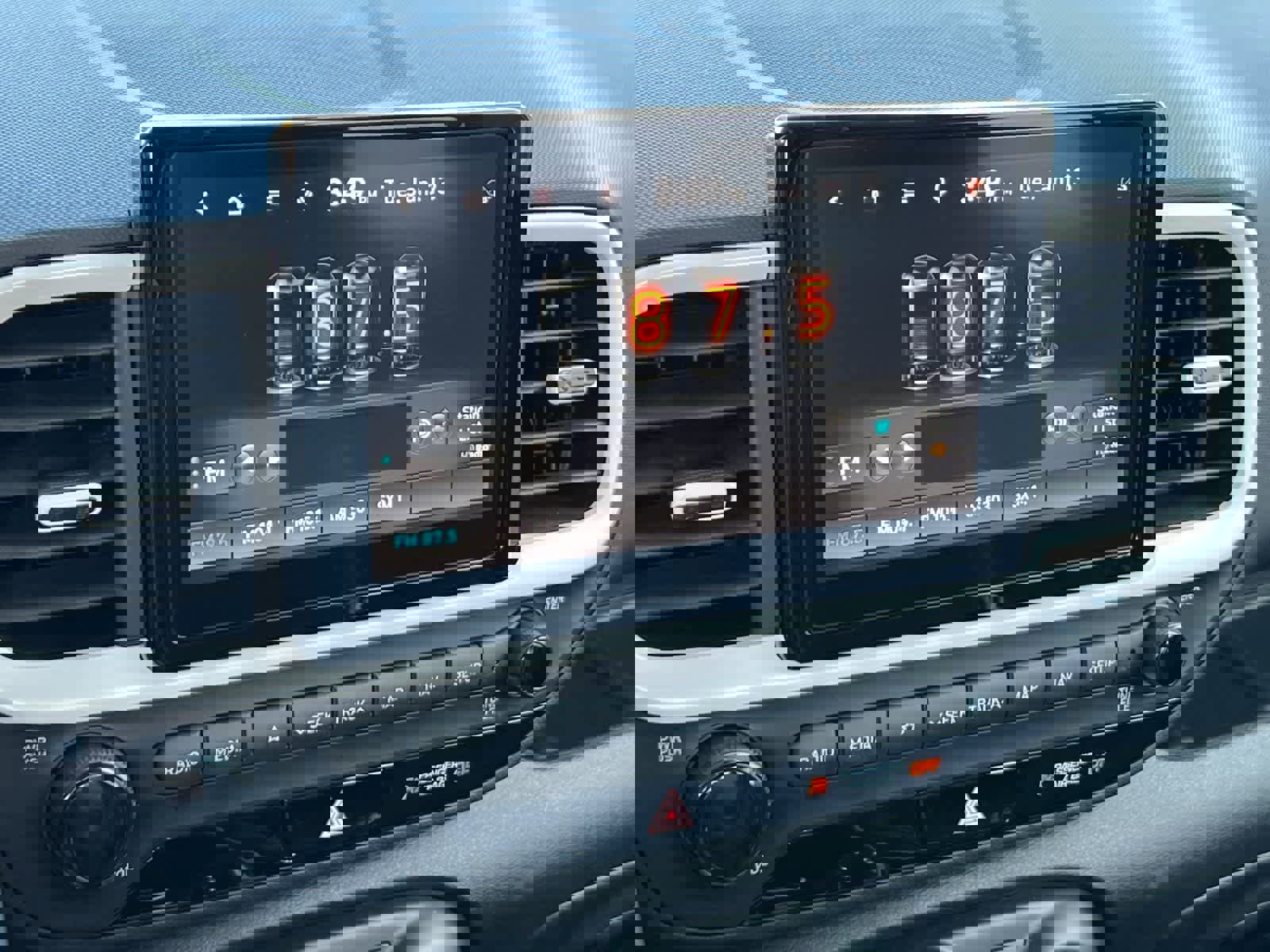 Certified 2022 Hyundai Venue Limited image 18