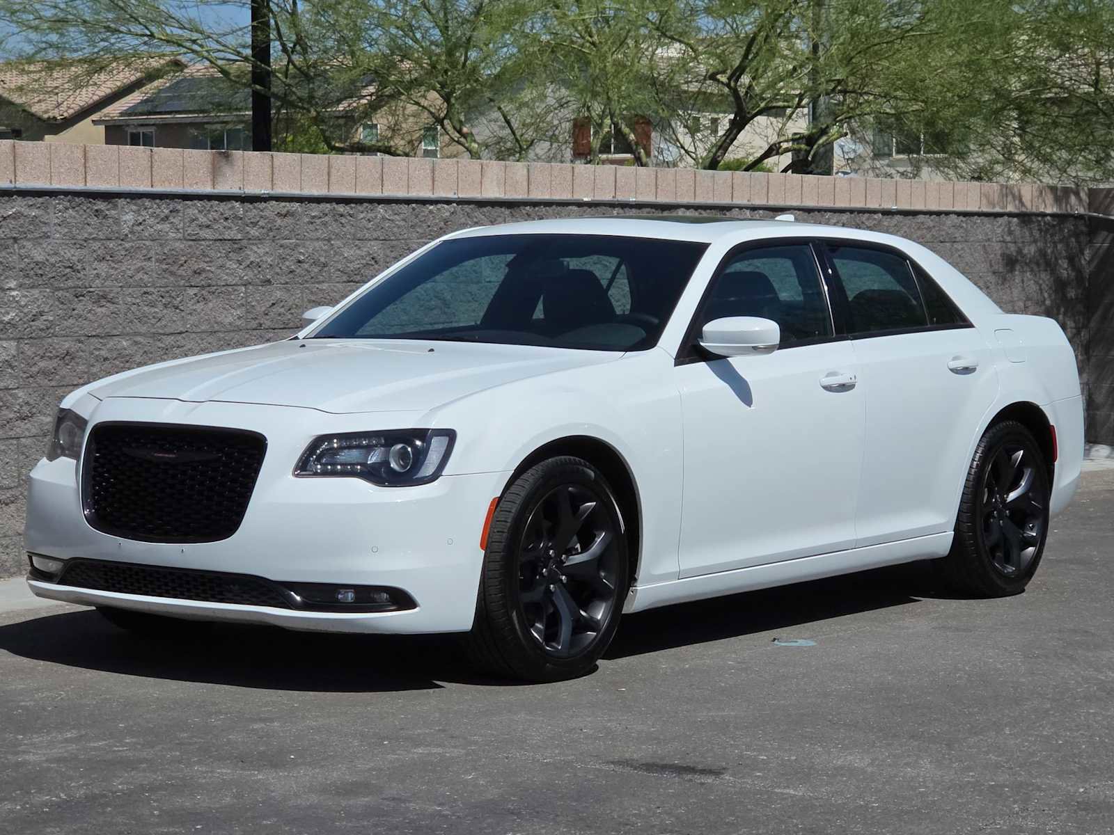 Used 2023 Chrysler 300 S RWD image 5