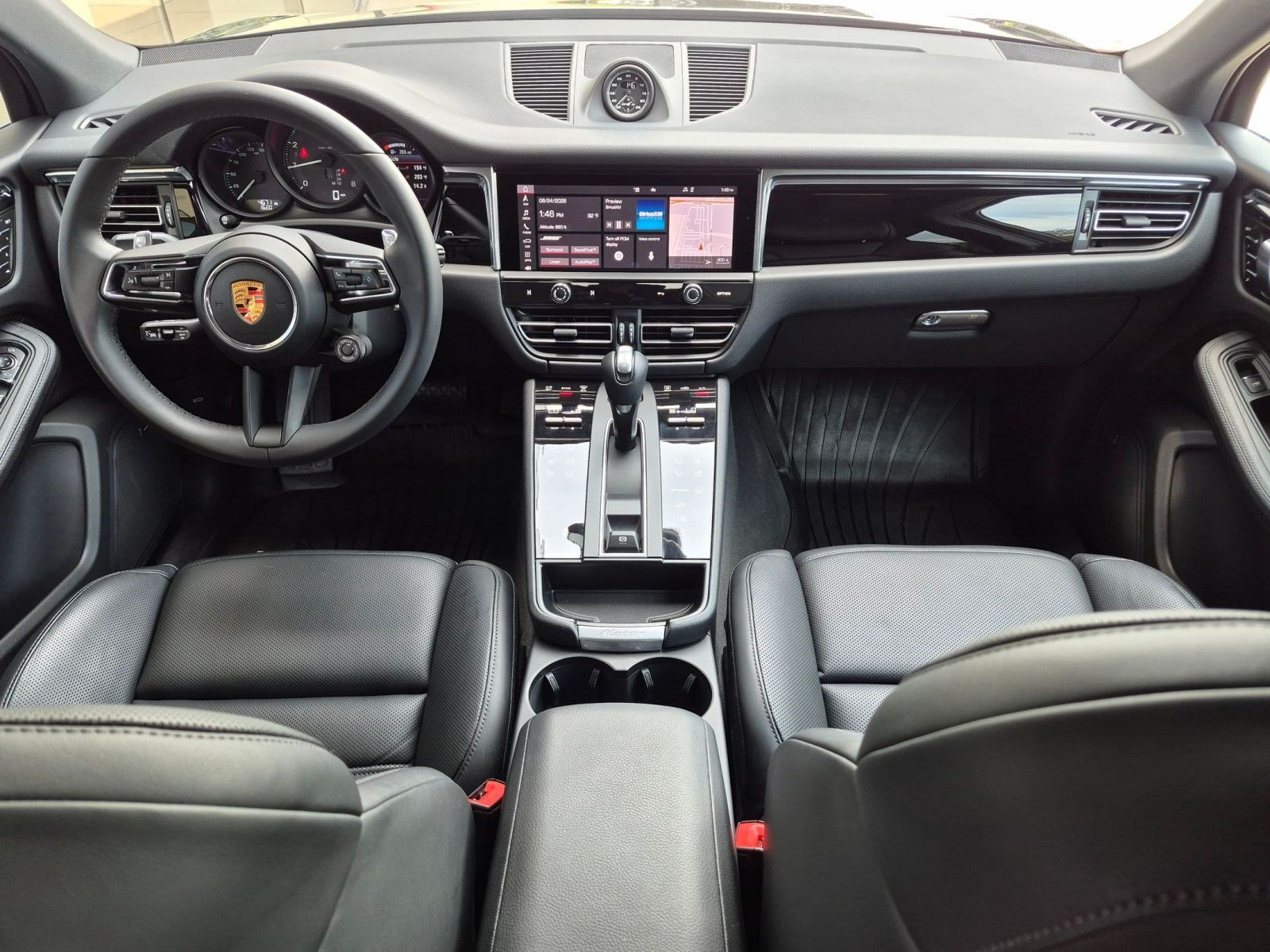 Certified 2026 Porsche Macan AWD/4WD image 20