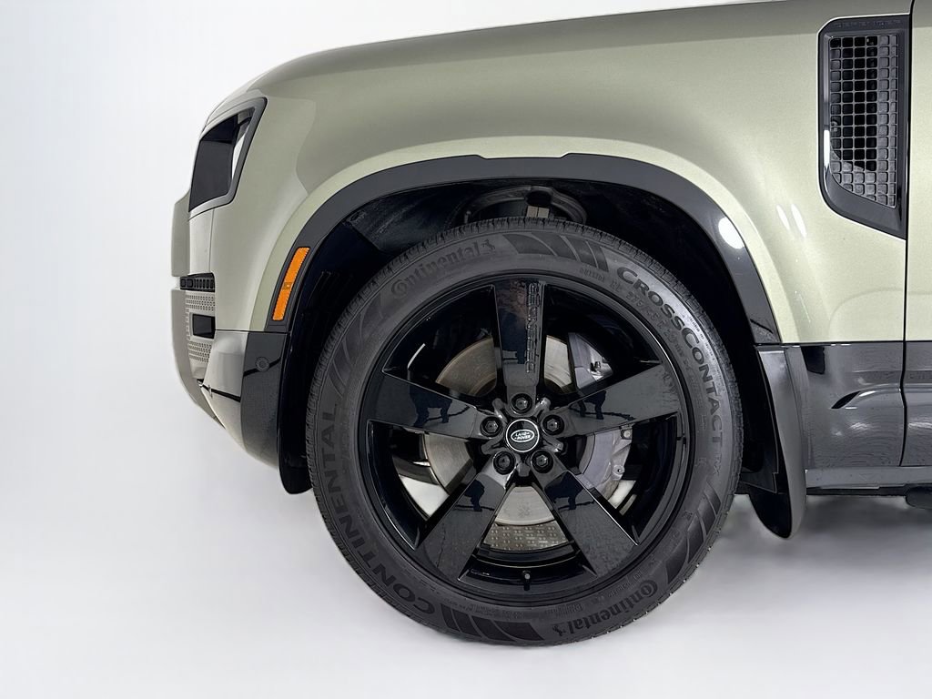Used 2023 Land Rover Defender 110 X-Dynamic SE image 28