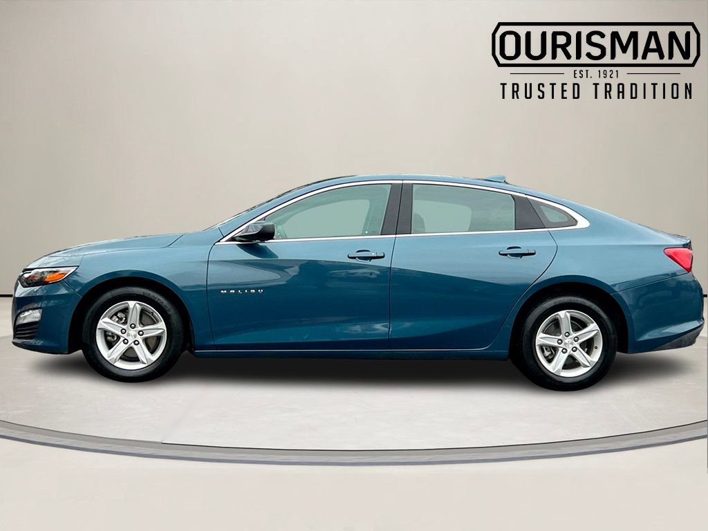 Used 2024 Chevrolet Malibu LT image 3