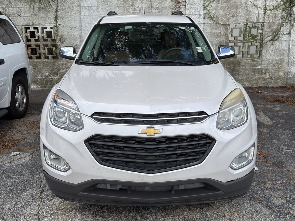 Used 2017 Chevrolet Equinox Premier w/ Enhanced Convenience Package FWD image 2