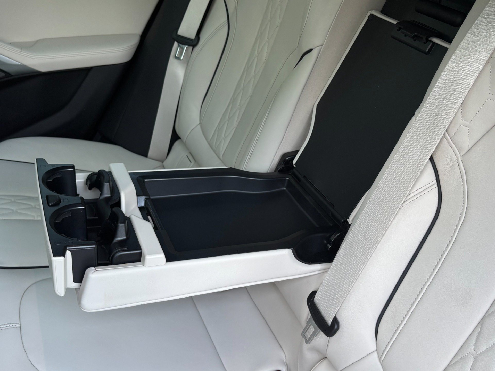 Used 2025 BMW X6 M60i AWD/4WD image 19