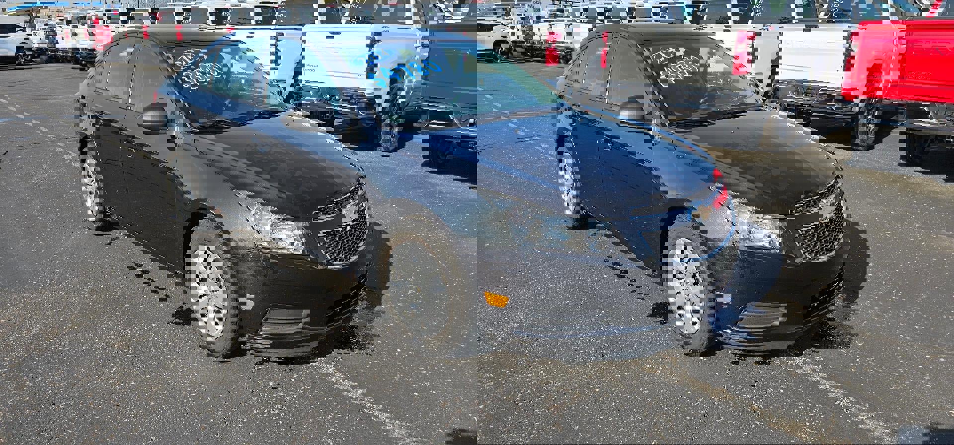 Used 2014 Chevrolet Cruze LS FWD image 1