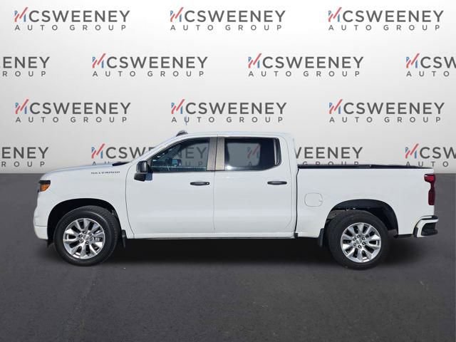 Used 2022 Chevrolet Silverado 1500 Custom image 2