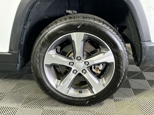 Used 2023 Jeep Grand Cherokee L Limited image 32