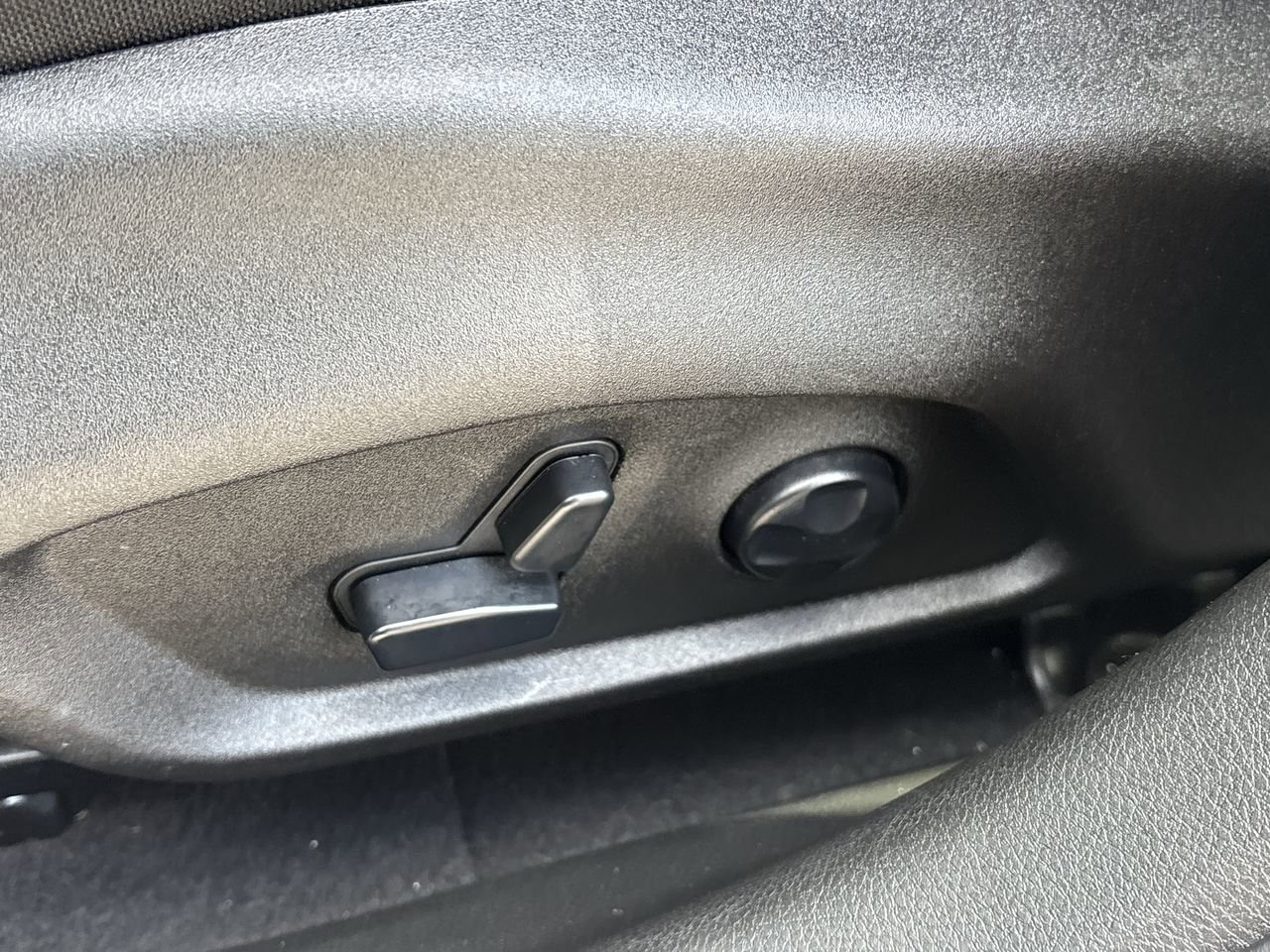 Used 2020 Jeep Renegade Altitude FWD image 18