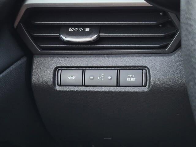 Used 2023 Nissan Altima 2.5 SV image 14