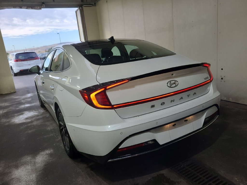 Used 2023 Hyundai Sonata Limited FWD image 2