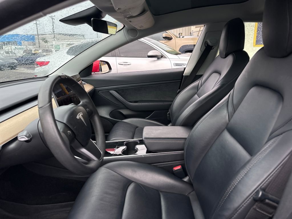 Used 2020 Tesla Model 3 Standard Range Plus RWD image 12