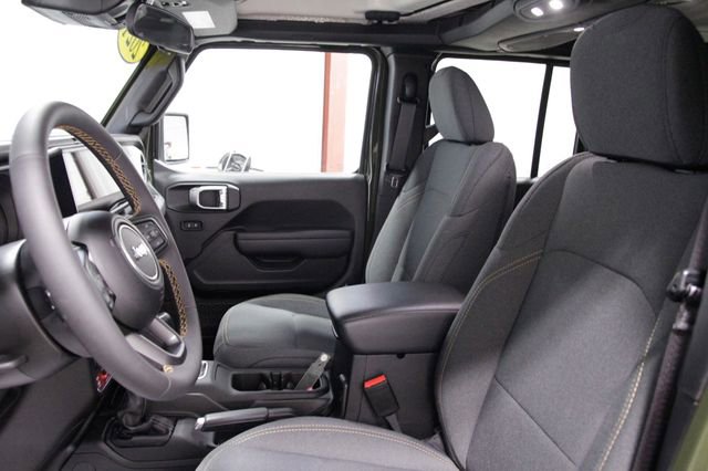Used 2024 Jeep Wrangler Unlimited image 13