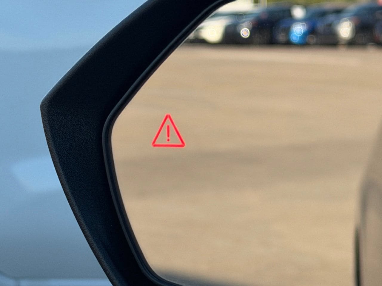 Used 2025 Hyundai Elantra SEL FWD image 10
