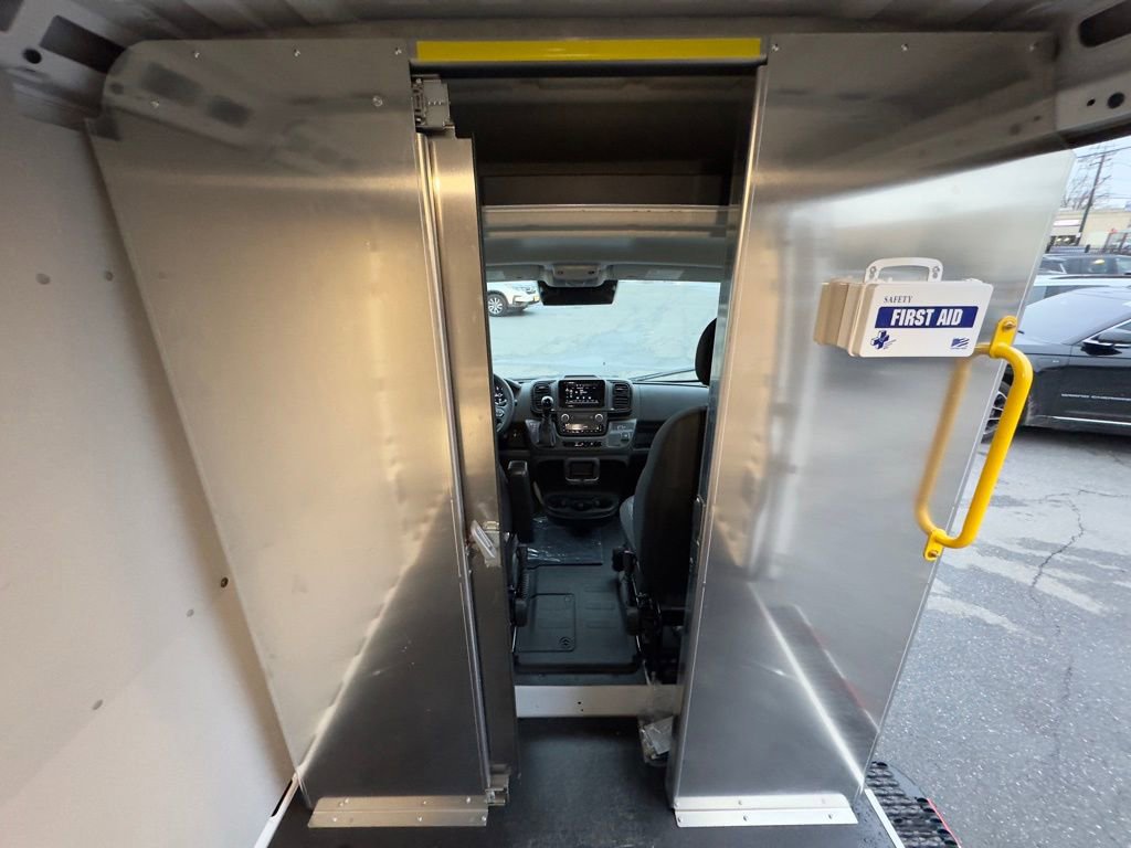 Used 2025 RAM ProMaster 2500 w/ Convenience Group image 13