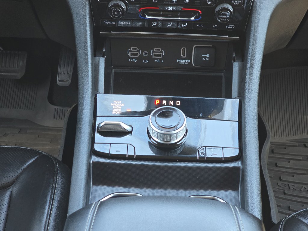 Used 2023 Jeep Grand Cherokee 30th Anniversary image 25