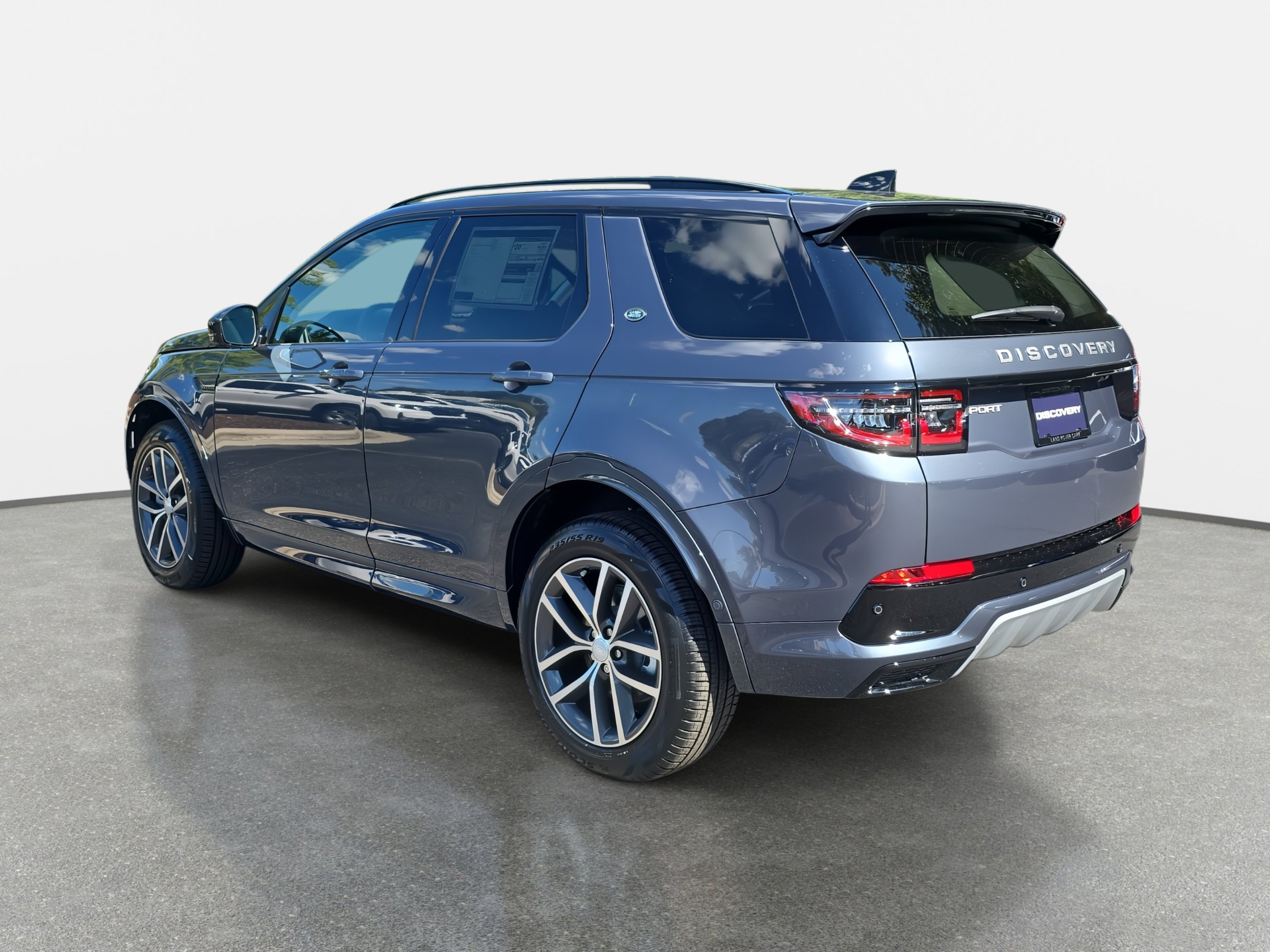 New 2025 Land Rover Discovery Sport S image 7