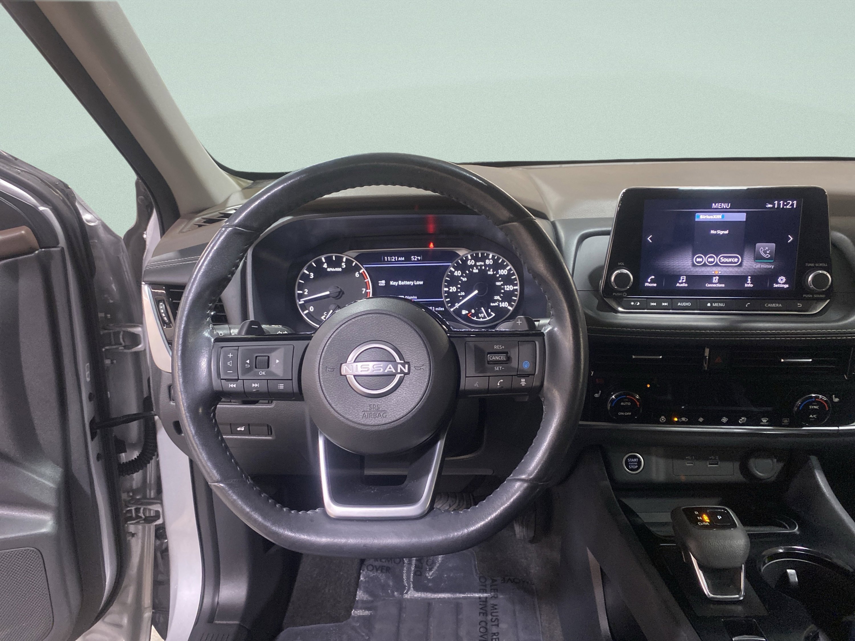 Used 2023 Nissan Rogue SV w/ SV Premium Package AWD/4WD image 17