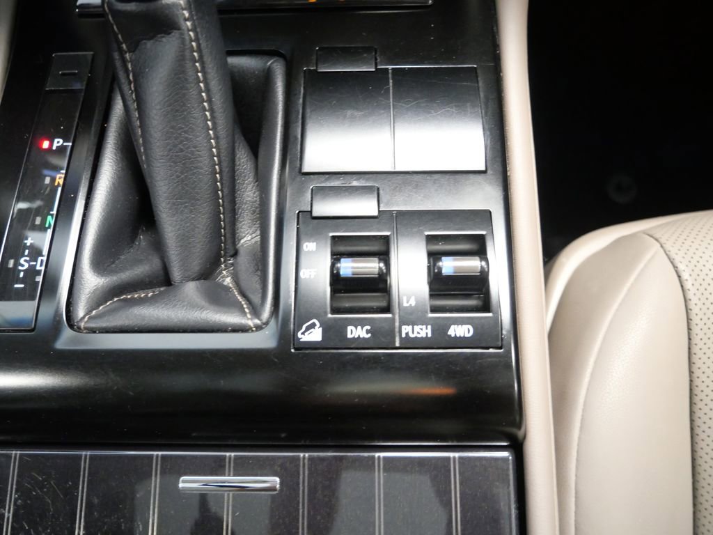 Used 2021 Lexus GX 460 Premium w/ Premium Package image 34