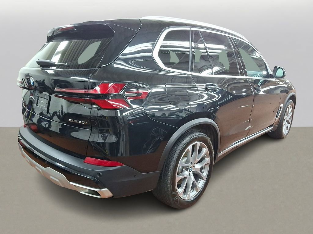 Certified 2024 BMW X5 xDrive40i w/ Premium Package AWD/4WD image 4