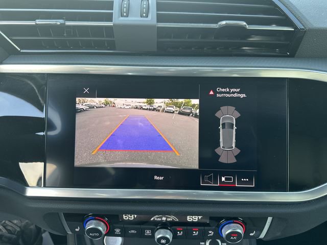 Used 2020 Audi Q3 2.0T Premium Plus w/ Premium Plus Package AWD/4WD image 24