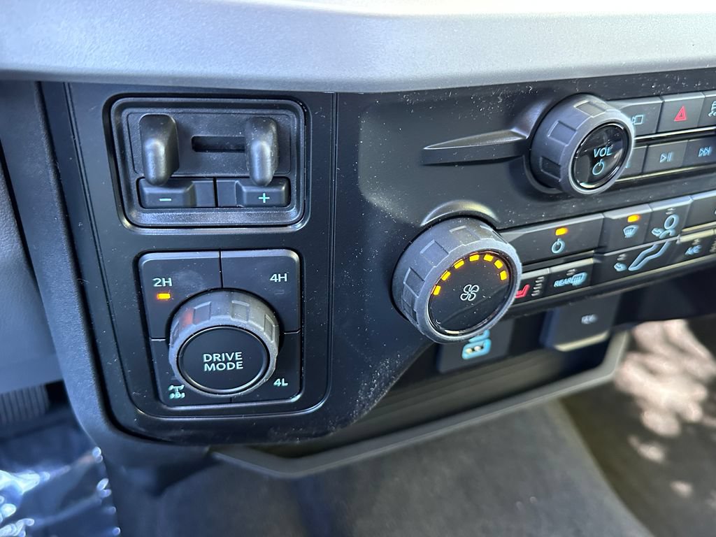 New 2026 Ford F250 XLT w/ XLT Premium Package AWD/4WD image 30