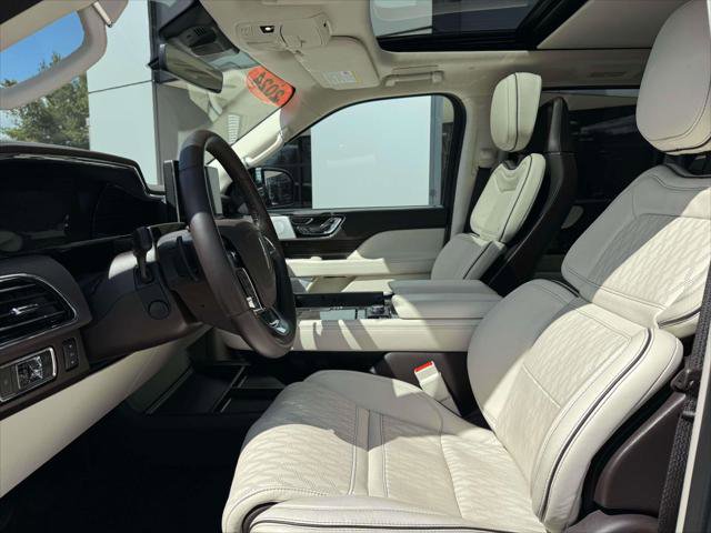 Used 2024 Lincoln Navigator L Black Label AWD/4WD image 16