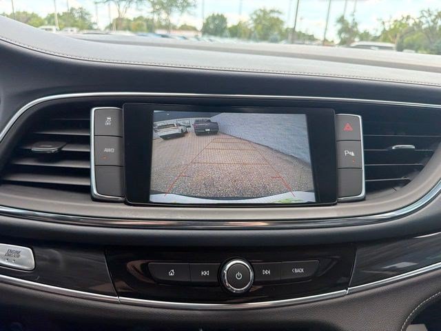 Used 2018 Buick Enclave Essence AWD/4WD image 32