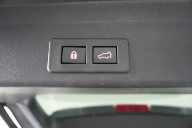 Certified 2025 Subaru Ascent Premium AWD/4WD image 37