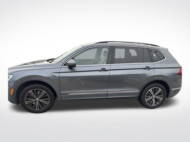 Used 2018 Volkswagen Tiguan SE w/ 18" Alloy Wheels Package FWD image 4