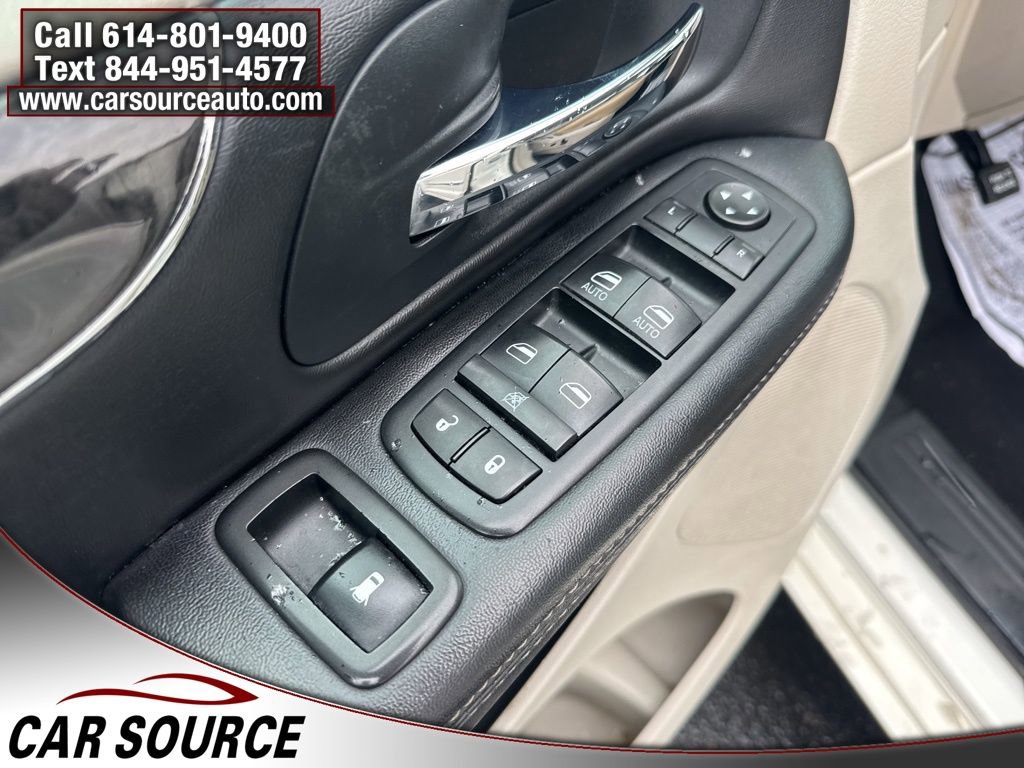 Used 2012 Chrysler Town & Country Touring w/ Entertainment Group #1 image 15