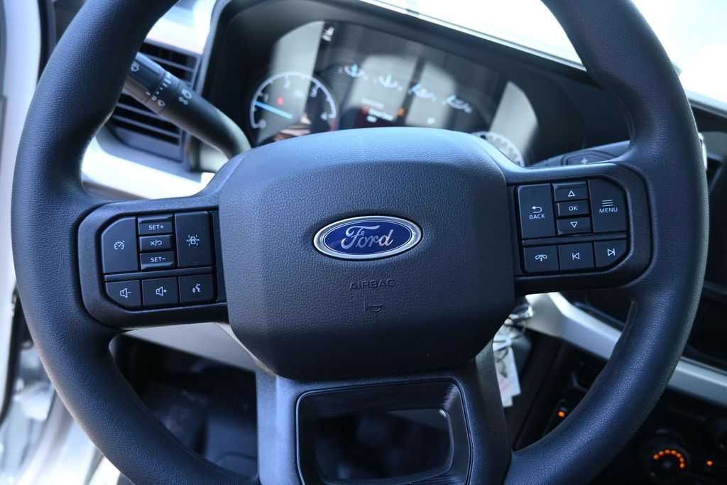 New 2025 Ford F350 XL w/ XL Chrome Package AWD/4WD image 8