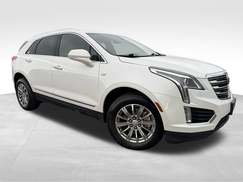 Used 2017 Cadillac XT5 Luxury image 1