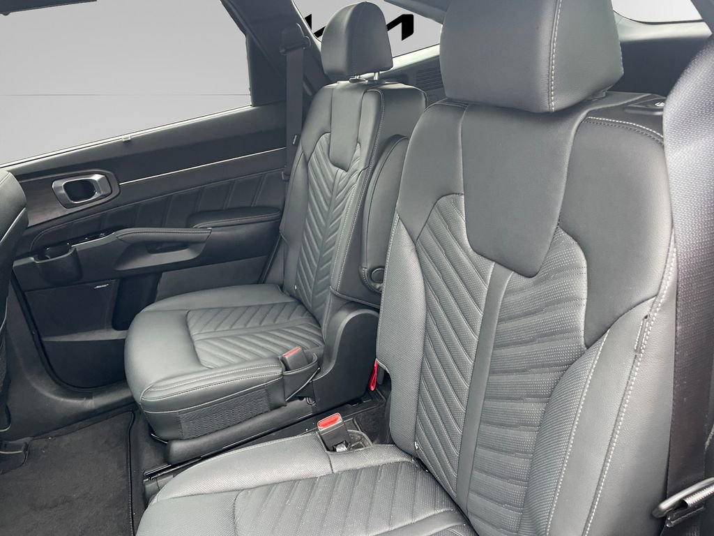 Used 2025 Kia Sorento SX Prestige image 19