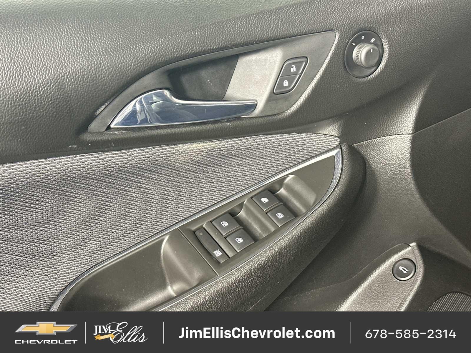 Used 2017 Chevrolet Cruze LT w/ Convenience Package FWD image 11
