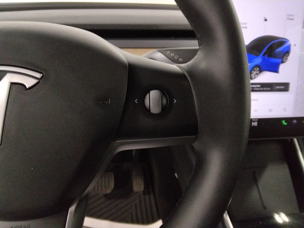 Used 2021 Tesla Model Y Long Range image 14