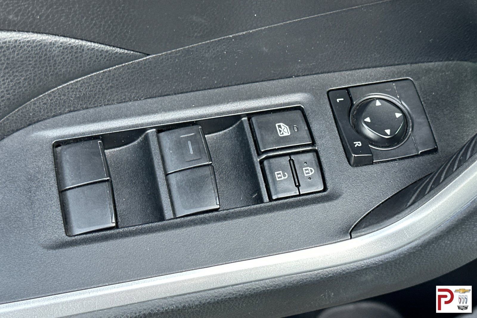 Used 2021 Toyota RAV4 LE image 12