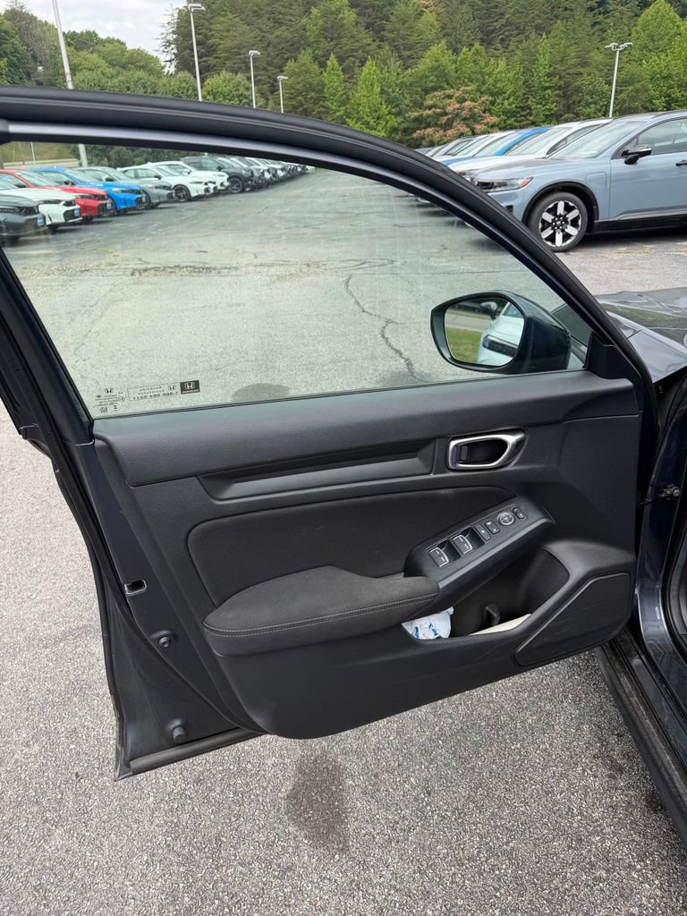 Used 2025 Honda Civic Sport image 13