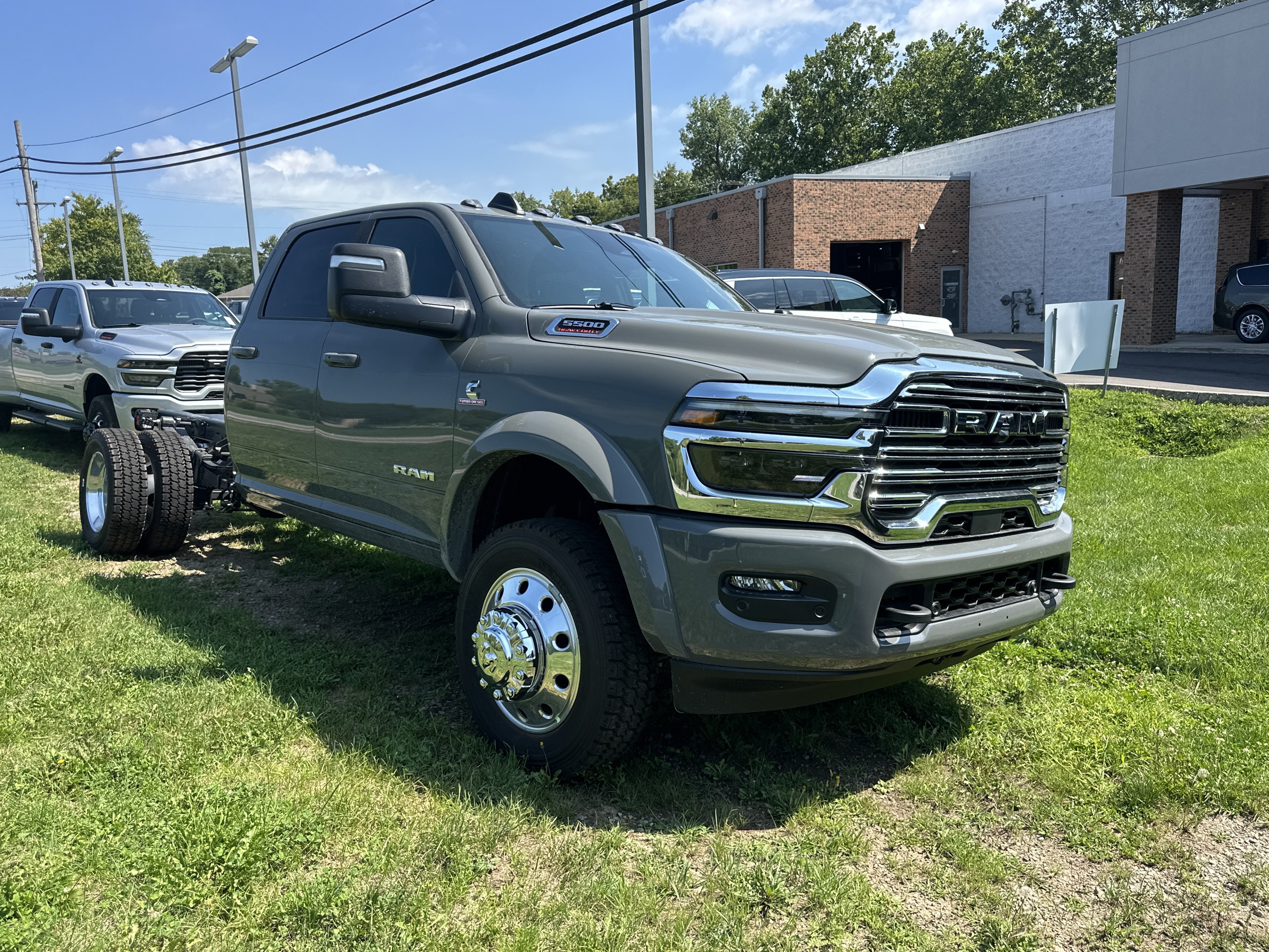 New 2026 RAM 5500 4x4 Crew Cab w/ Laramie Trim Package image 21