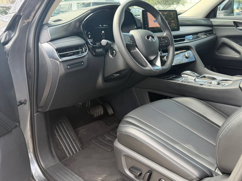 Used 2026 INFINITI QX60 Pure w/ Cargo Package FWD image 13