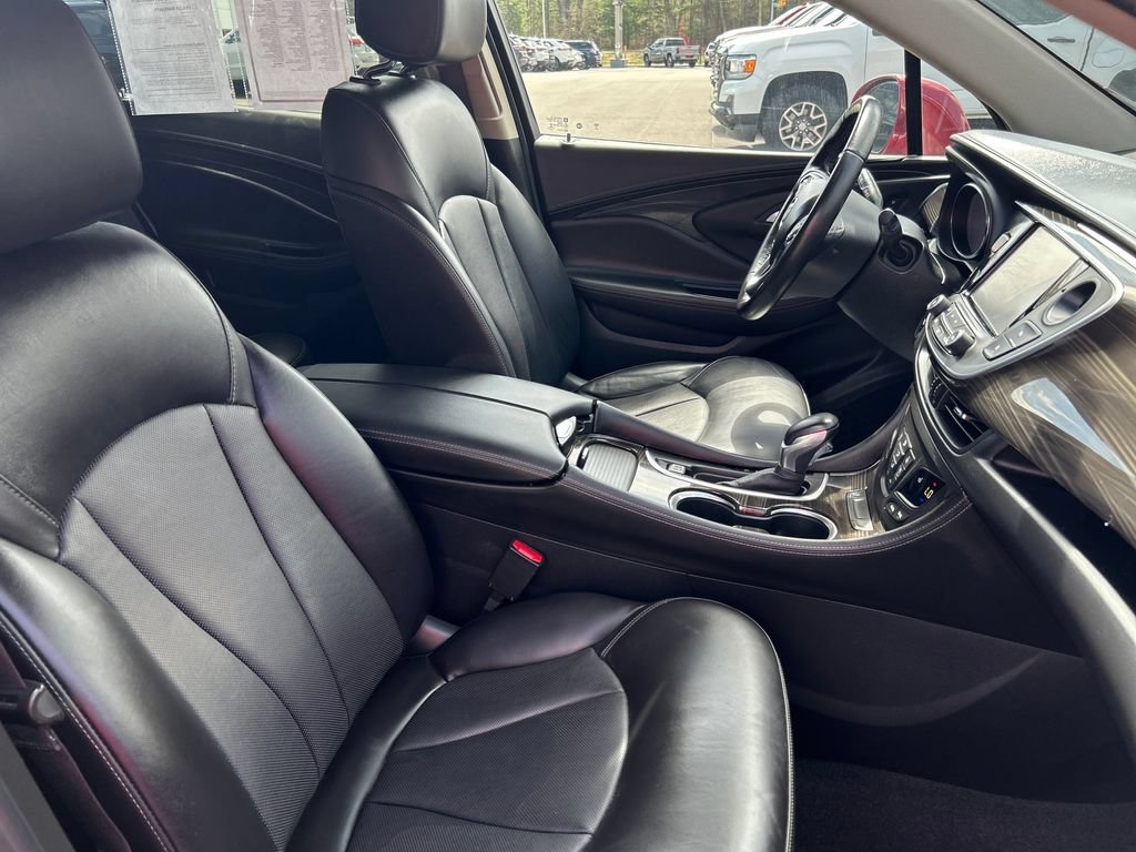 Used 2020 Buick Envision Essence FWD image 15